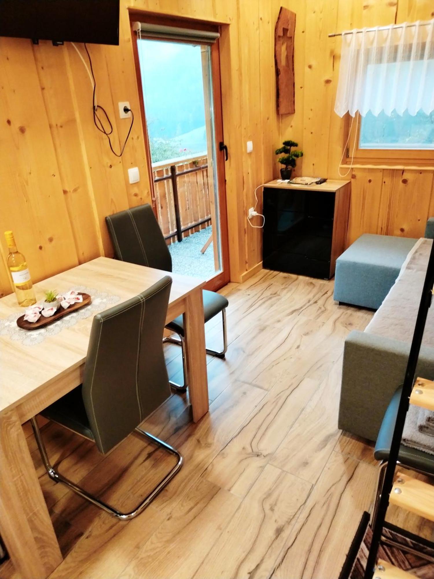 Pocitniska Hiska Lastovka Podvolovljek Room photo